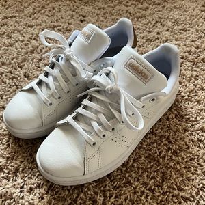 adidas Advantage women’s size 6.5, White with copper accents